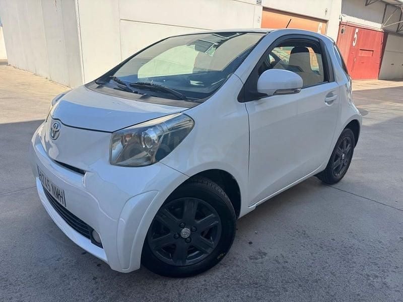 Usado Toyota iQ 68 CV (50 kW) 2009 Blanco Utilitario