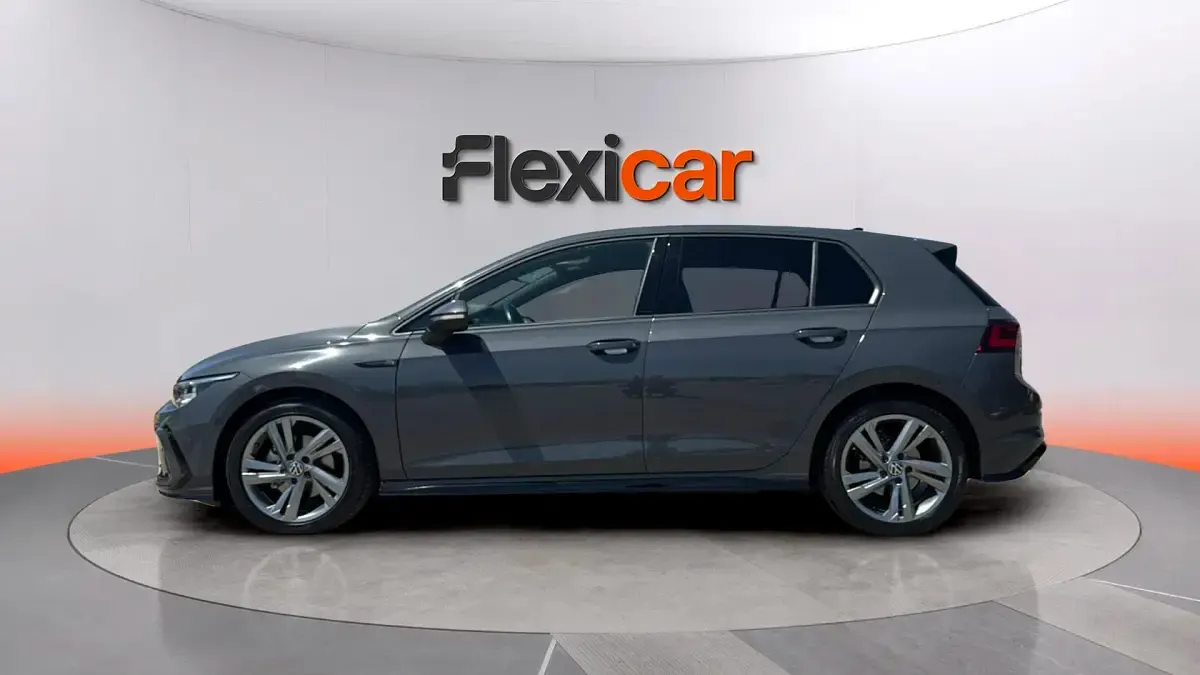 Usado VW Golf VIII R-line 150 CV (110 kW) 2023 Gris Berlina