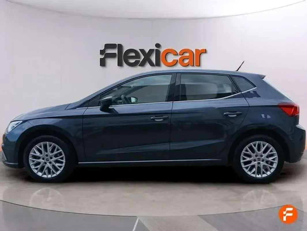 Usado Seat Ibiza Style 116 CV (85 kW) 2024 Gris Utilitario
