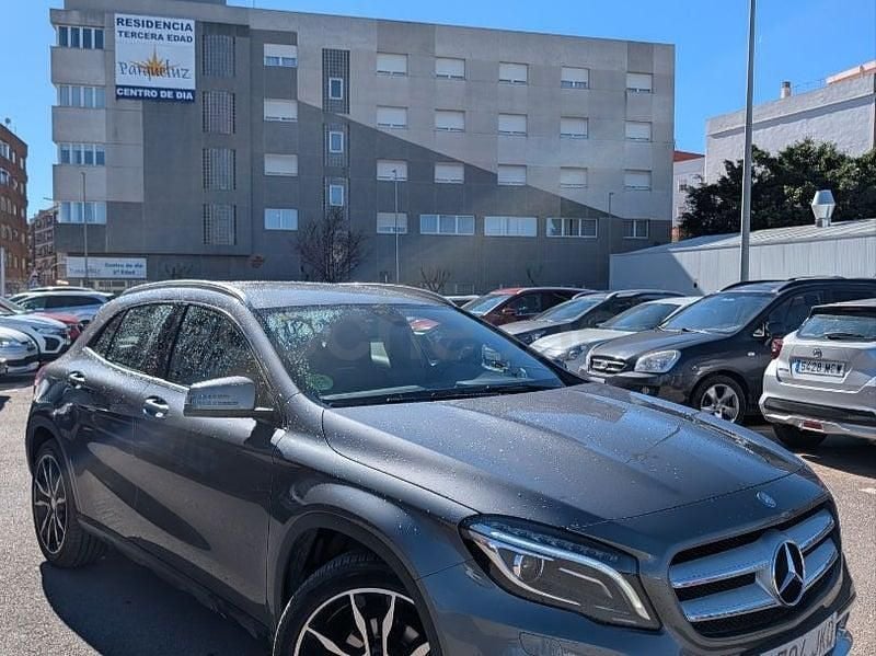 Usado Mercedes GLA220 Urban 177 CV (130 kW) 2016 Gris / plata SUV