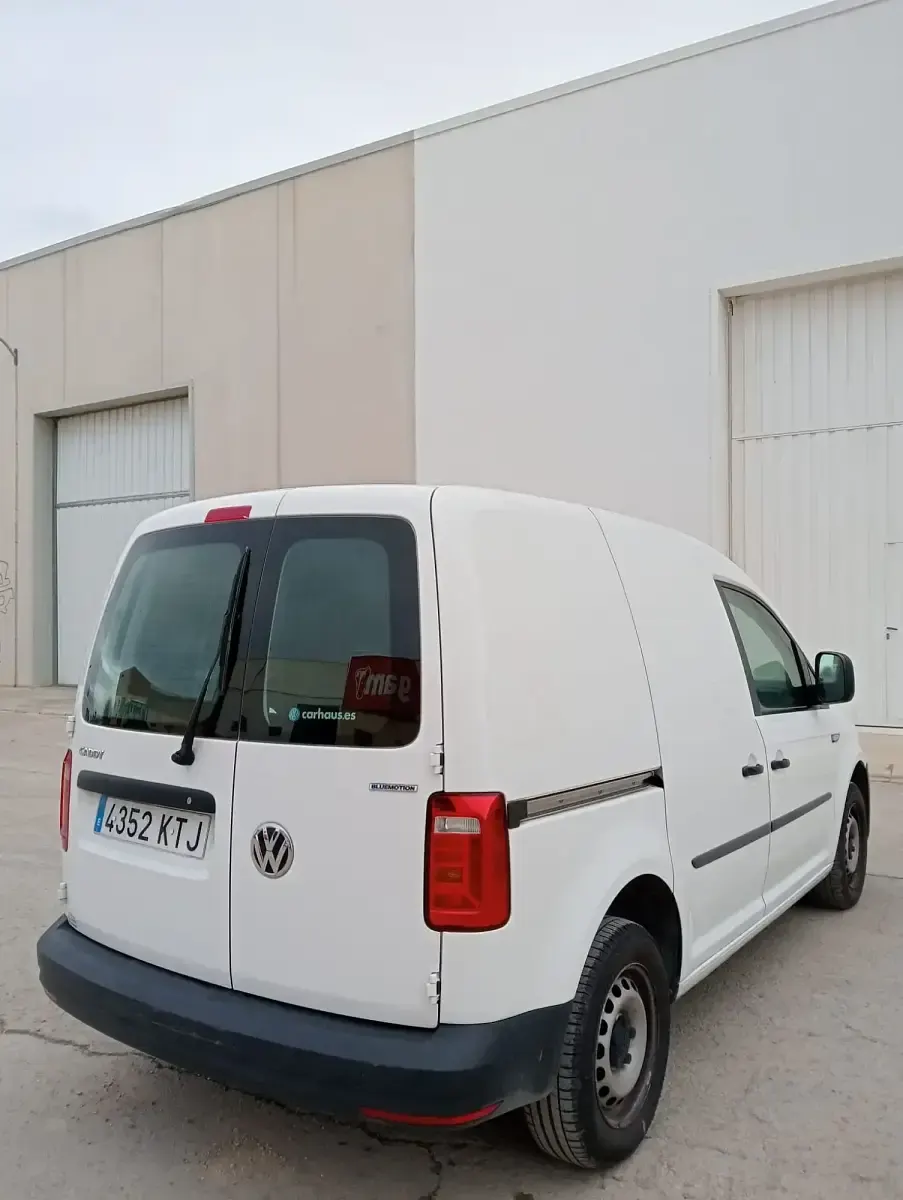 Käytetty VW Caddy Edition 131 HP (96 kW) 2019 Valkoinen Tila-auto