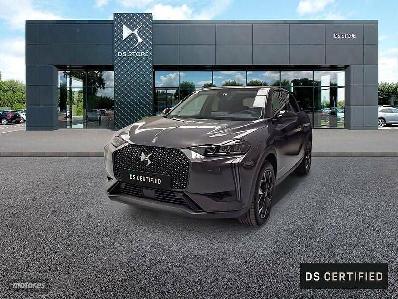 Rojo Usado 2025 DS Automobiles DS3 SUV | 29.300 € - Imagen 1/4