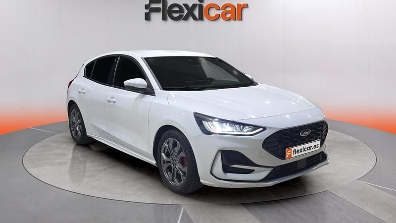 Usado Ford Focus ST-Line X 125 CV (91 kW) 2023 Blanco Berlina