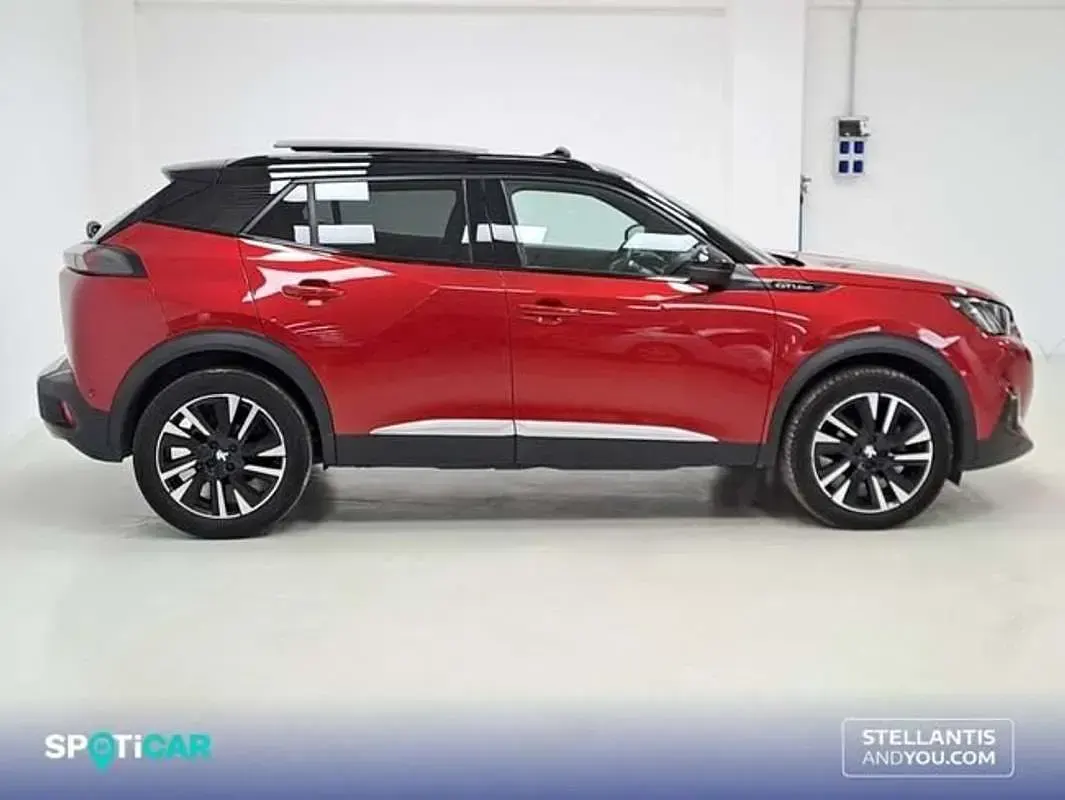 Usado Peugeot 2008 GT-line 131 CV (96 kW) 2020 Rojo SUV