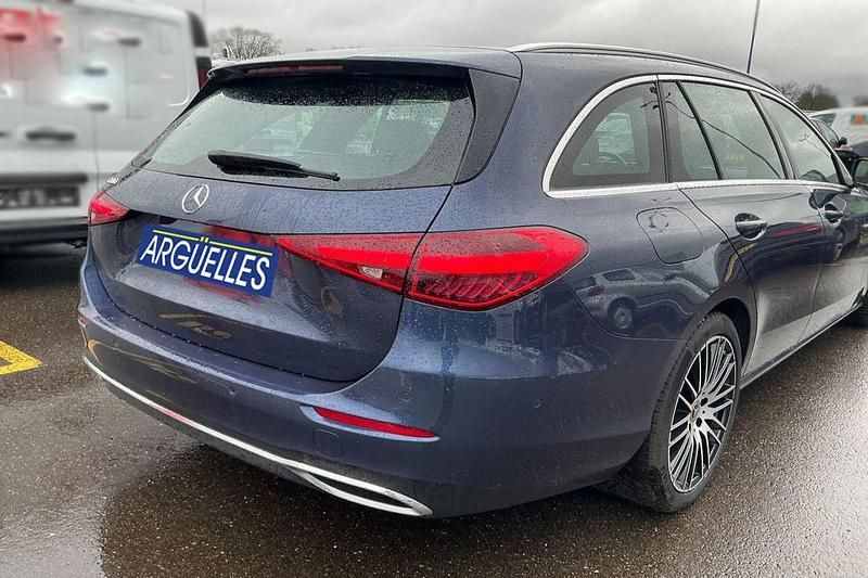 Usado Mercedes C180 Avantgarde 193 CV (141 kW) 2023 Azul Familiar