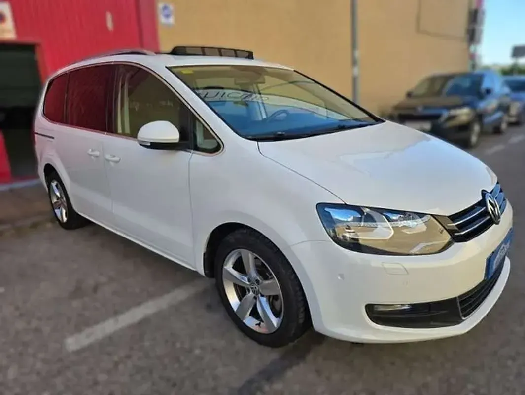 Usado VW Sharan Sport 177 CV (130 kW) 2014 Blanco Monovolumen