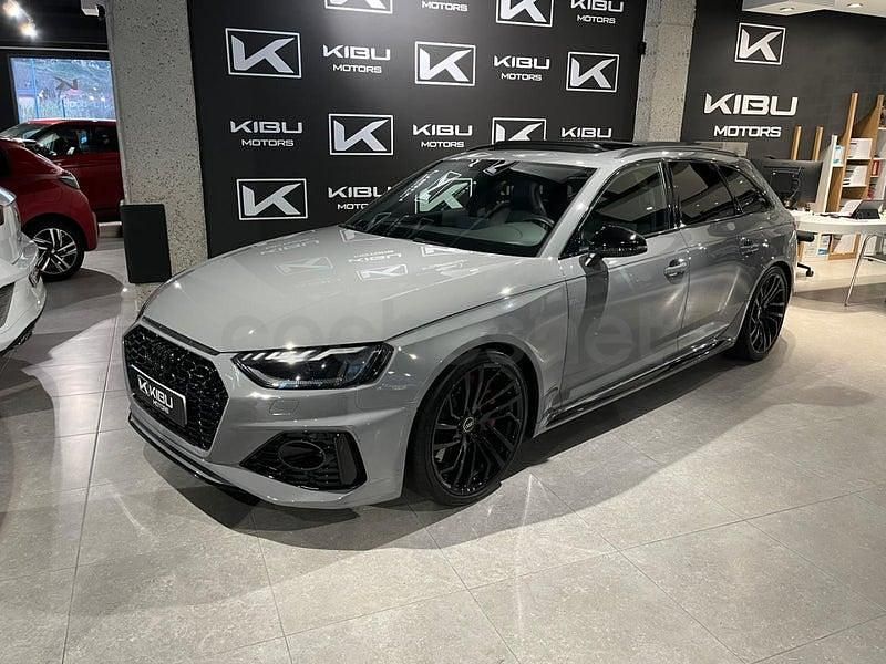 Usado Audi RS4 Sport 450 CV (330 kW) 2022 Gris / plata Familiar
