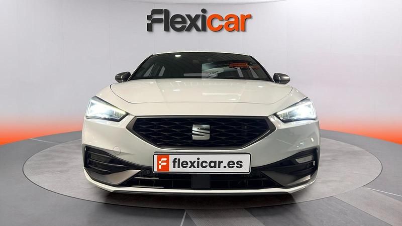 Używany Seat Leon FR 110 KM (80 kW) 2024 Biały Hatchback