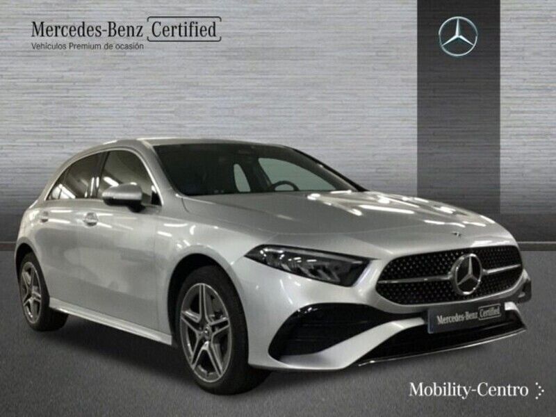 Usado Mercedes A250 AMG line 163 CV (119 kW) 2024 Iridiumsilver, metallic paint