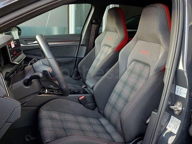 Usado VW Golf VIII GTI 265 CV (194 kW) 2024 Gris / plata Berlina