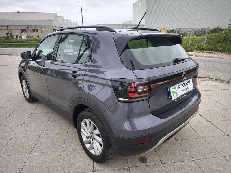 Usado VW T-Cross Advance 95 CV (69 kW) 2022 Gris SUV