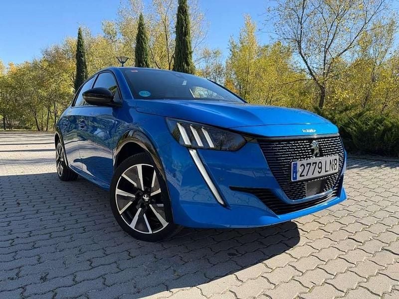 Usado Peugeot e-208 GT 100 kW (136 CV) 2021 Azul Utilitario