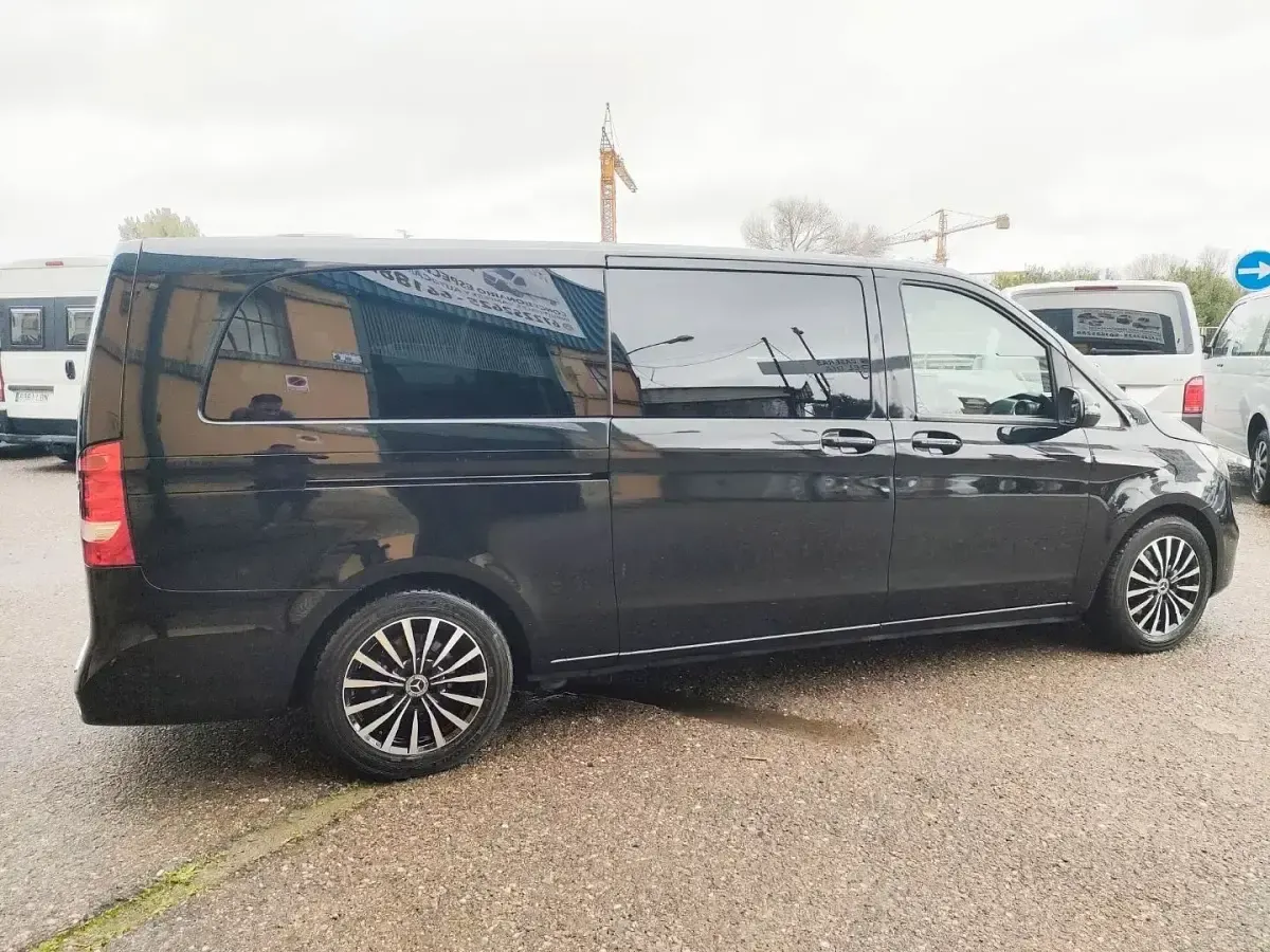 Usado Mercedes V220 Avantgarde 163 CV (119 kW) 2022 Negro Monovolumen