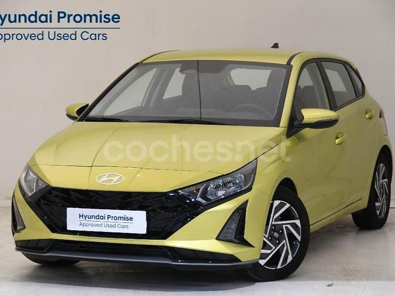 Verde Usado 2024 Hyundai i20 Berlina | 18.990 € (Precio justo) - Imagen 1/4