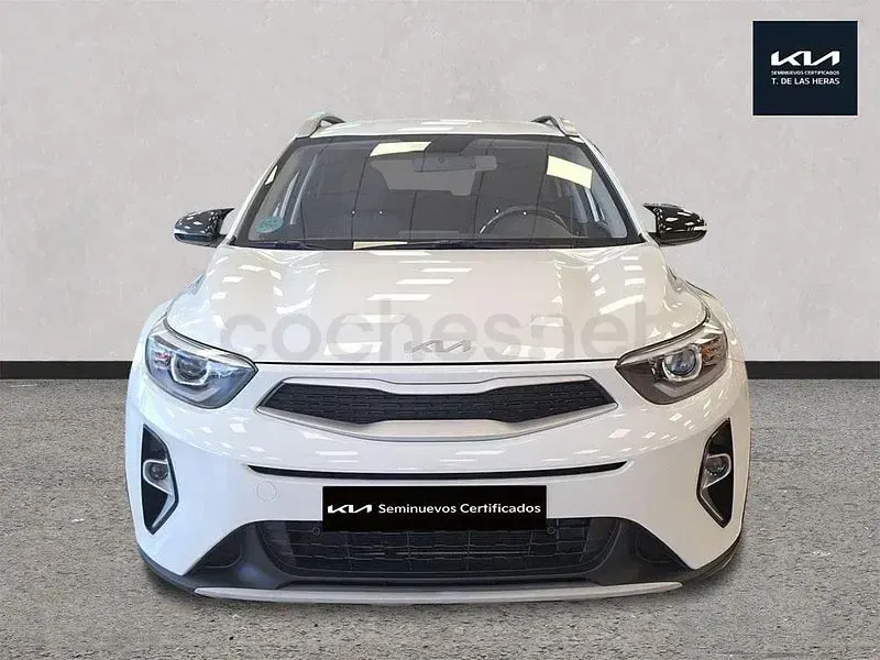 Usado Kia Stonic 84 CV (61 kW) 2022 Blanco SUV