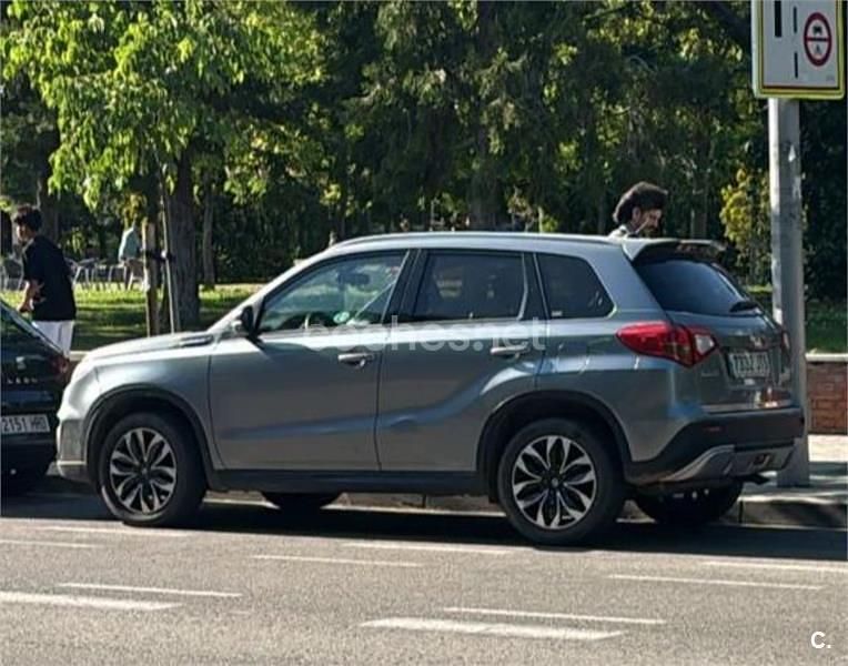 Gris / plata Usado 2016 Suzuki Vitara GLX SUV | 9500 € (Precio justo) - Imagen 1/2