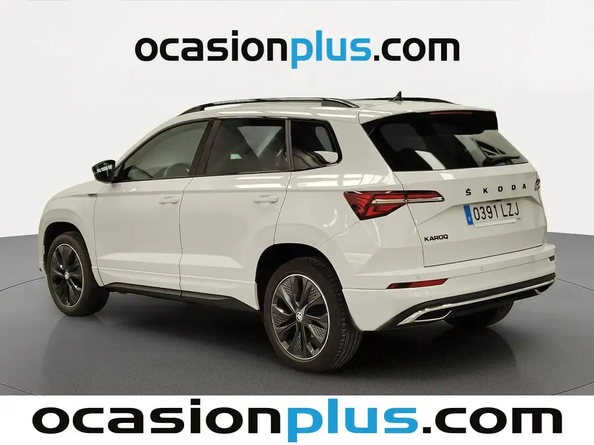 Usado Skoda Karoq SportLine 150 CV (110 kW) 2022 Blanco SUV