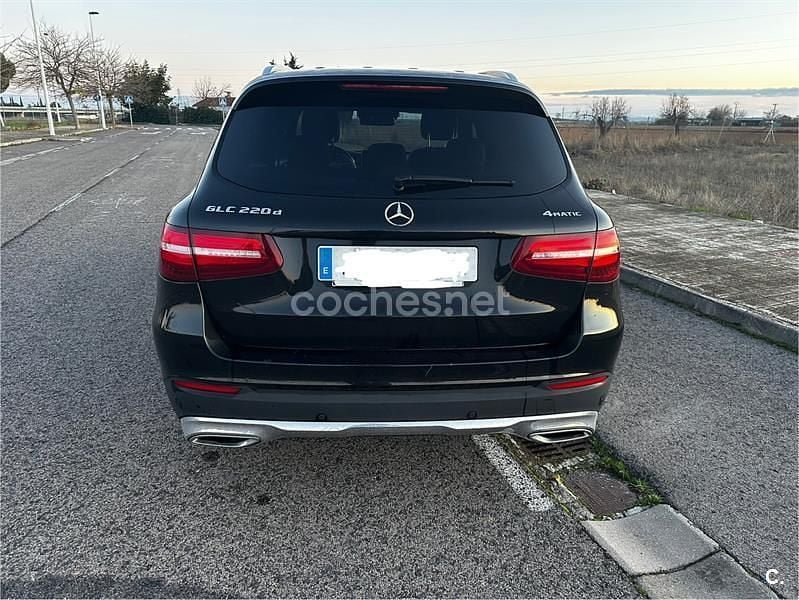 Usado Mercedes GLC220 170 CV (125 kW) 2018 Negro SUV