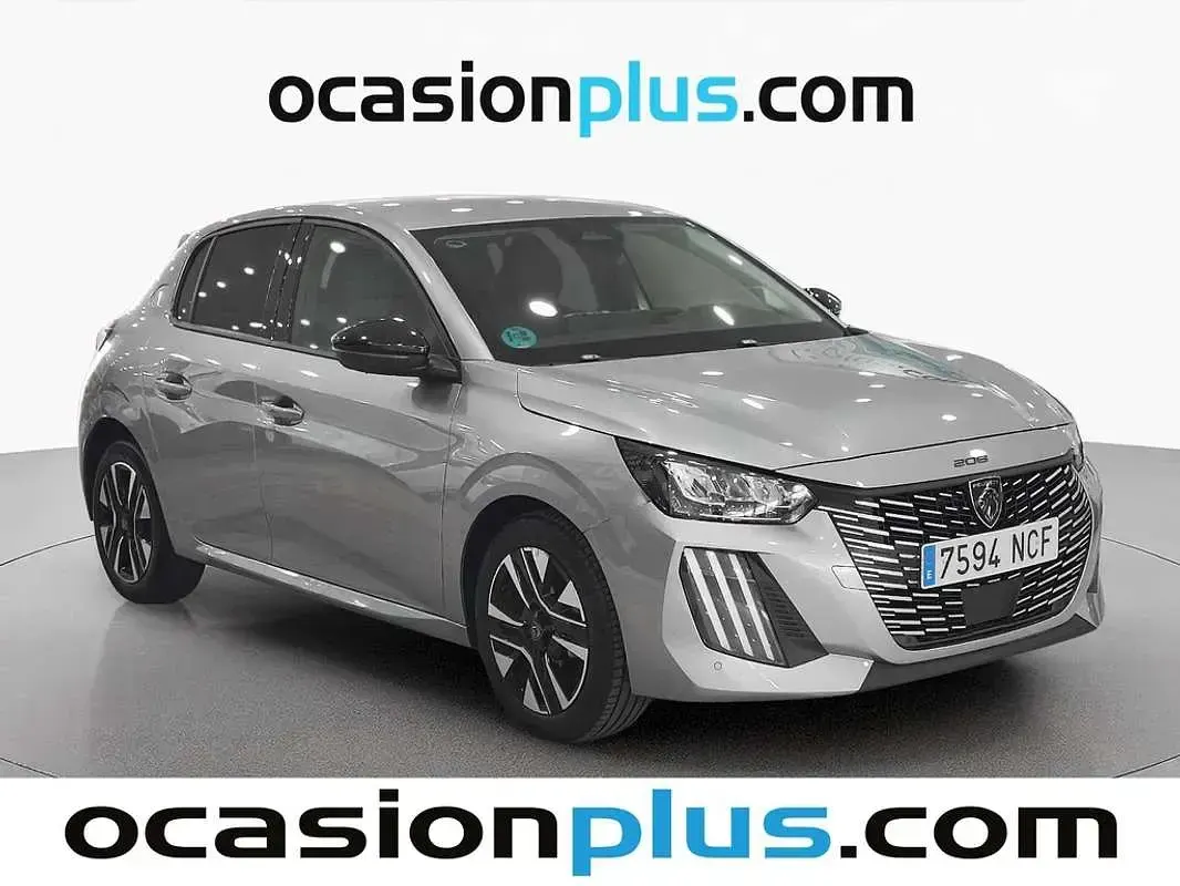 Usado Peugeot 208 Allure 102 CV (75 kW) 2025 Gris Utilitario