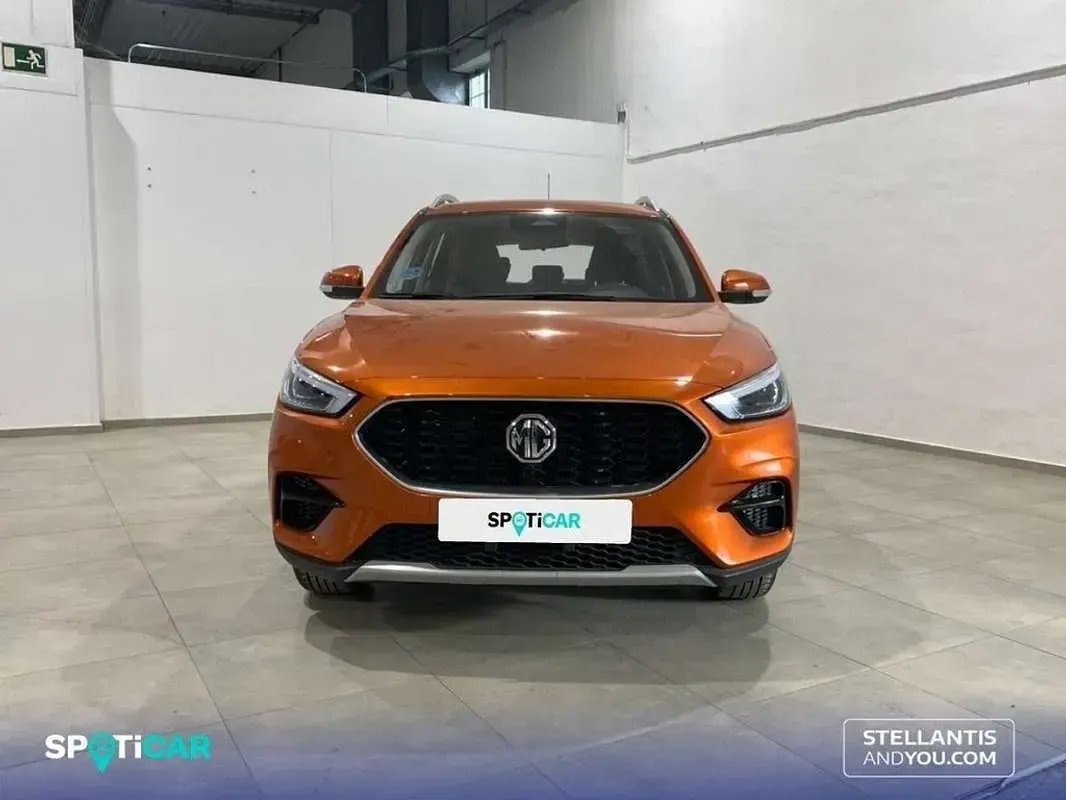 Usado MG ZS Comfort 107 HP (78 kW) 2025 Laranja SUV