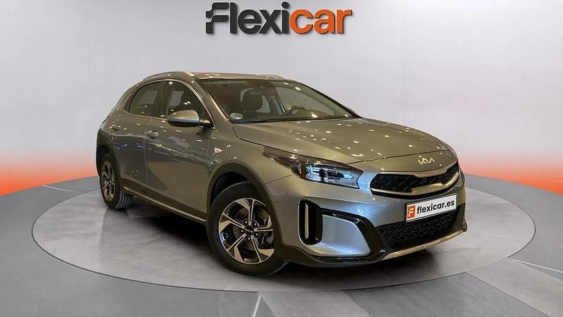Usado Kia XCeed 160 HP (117 kW) 2023 Cinzento SUV