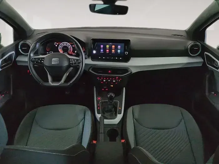 Usado Seat Ibiza 115 CV (84 kW) 2024 Gris Utilitario