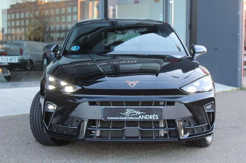 Begagnad Cupra Leon 150 HK (110 kW) 2024 Svart Halvkombi