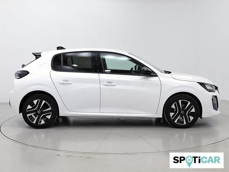 Usado Peugeot 208 Allure 101 CV (74 kW) 2025 Blanco Utilitario