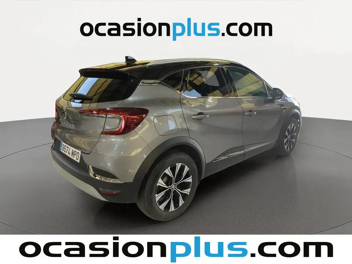 Usado Renault Captur Techno 91 CV (66 kW) 2024 Gris SUV