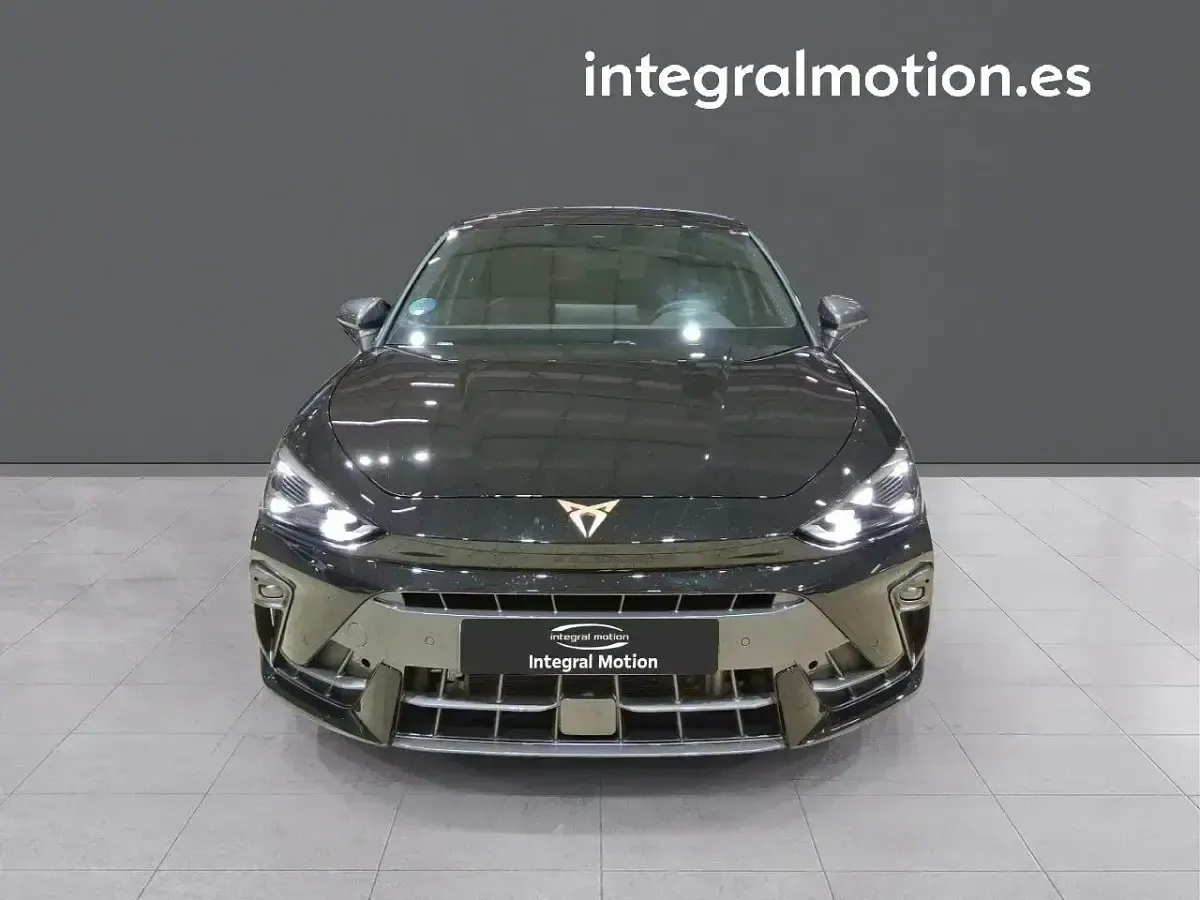 Usado Cupra Leon 149 CV (109 kW) 2025 Negro