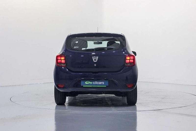 Usado Dacia Sandero Essentiel 90 CV (66 kW) 2019 Azul Utilitario