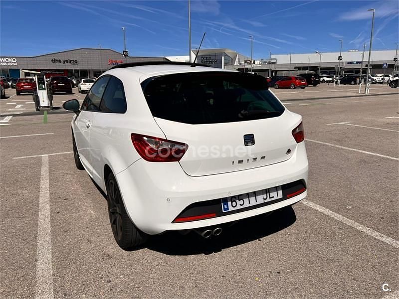 Usado Seat Ibiza SC FR 110 CV (80 kW) 2016 Blanco Utilitario