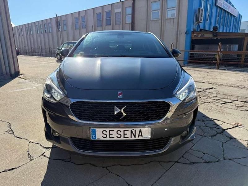 Usado DS Automobiles DS5 Performance 165 CV (121 kW) 2017 Gris / plata Utilitario