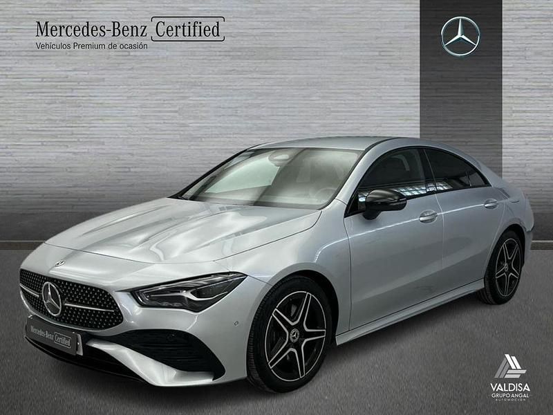 Usado Mercedes CLA220 AMG line 190 CV (139 kW) 2025 Gris Berlina