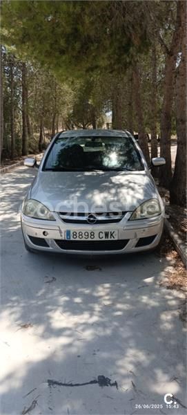 Gris / plata Usado 2004 Opel Corsa Sport Berlina | 1900 € (Precio justo) - Imagen 1/4