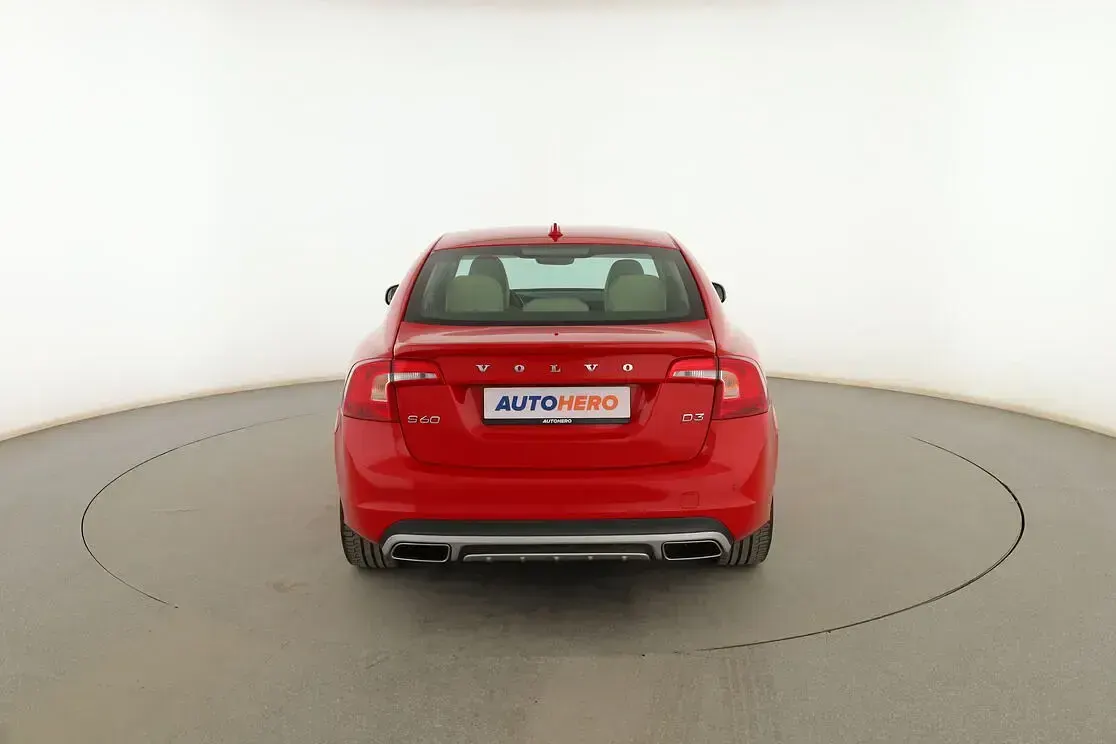 Usado Volvo S60 Momentum 150 CV (110 kW) 2016 Rojo Berlina