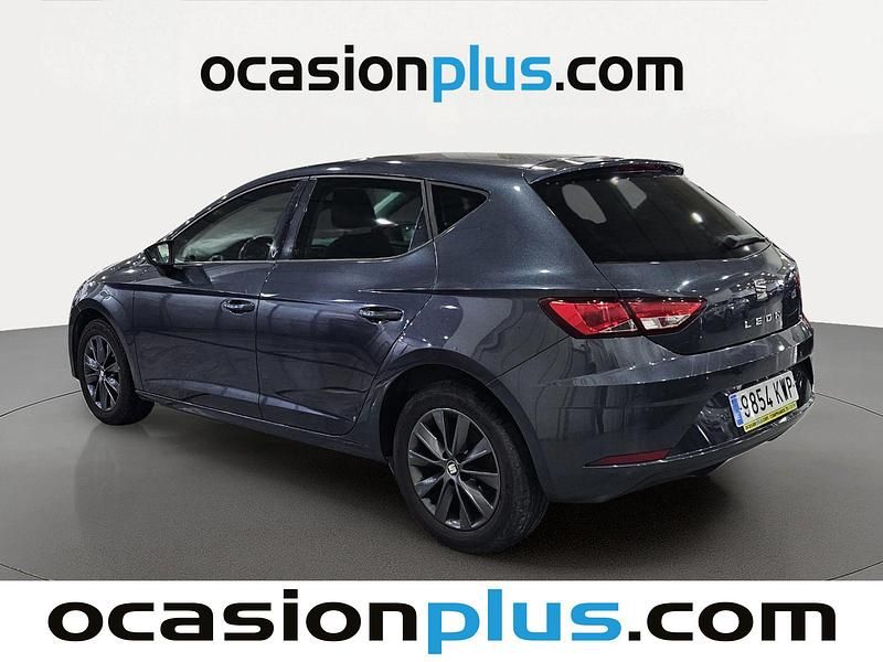 Begagnad Seat Leon Style 116 HK (85 kW) 2019 Grå Halvkombi