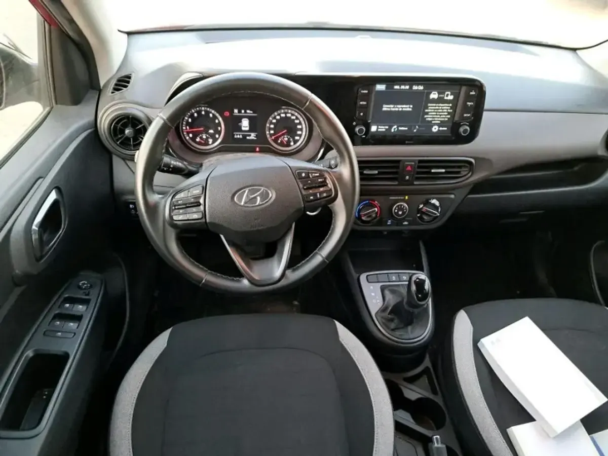 Usado Hyundai i10 84 CV (61 kW) 2021 Rojo Utilitario