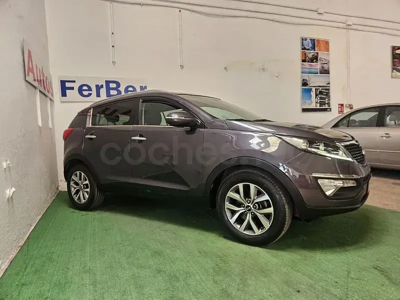 Usado Kia Sportage 115 CV (84 kW) 2014 Gris / plata SUV