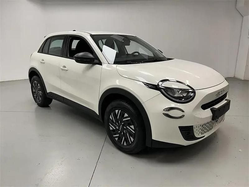 Nowe Fiat 600 101 KM (74 kW) 2025 Biały SUV