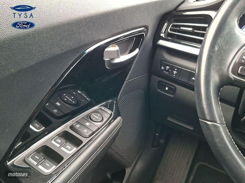 Usado Kia Niro 141 CV (103 kW) 2021 Azul SUV