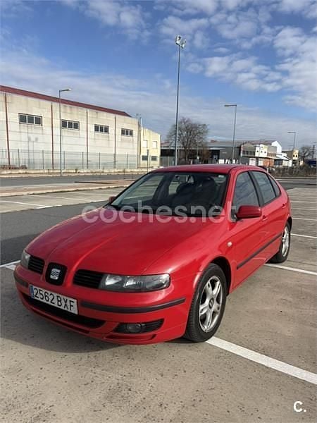 Rojo Usado 2002 Seat Leon Sport Berlina | 2000 € (Precio justo) - Imagen 1/4