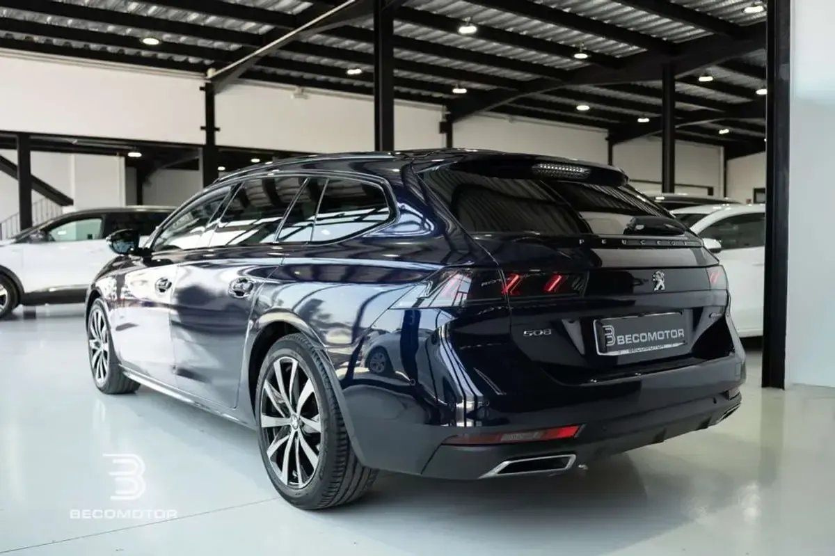 Usado Peugeot 508 SW Active 131 CV (96 kW) 2020 Azul Familiar
