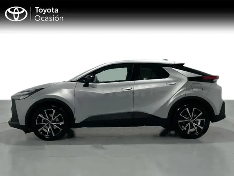Usado Toyota C-HR Advance 140 CV (102 kW) 2025 Gris / plata SUV