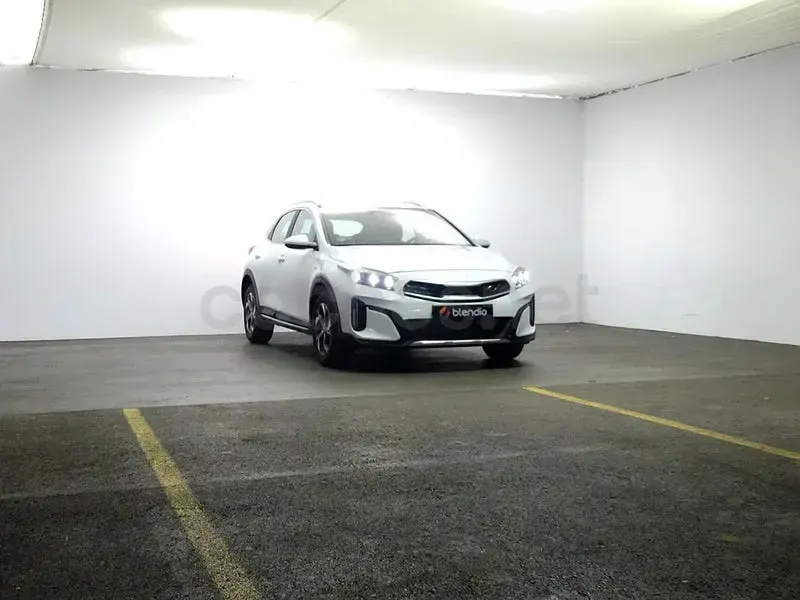Usado Kia XCeed 140 CV (102 kW) 2024 Blanco SUV