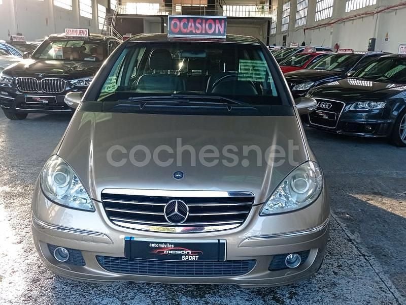 Usado Mercedes A150 Elegance 95 CV (69 kW) 2005 Marrón Monovolumen