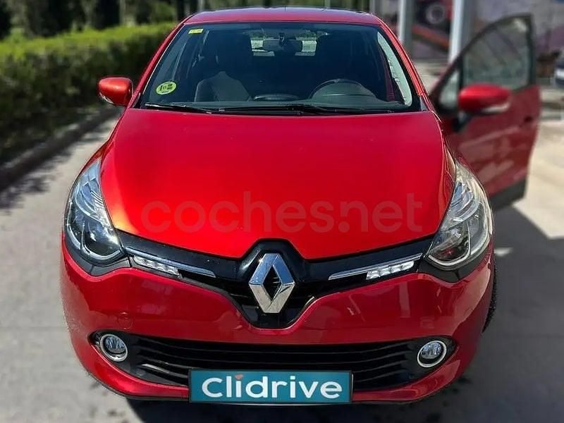 Usado Renault Clio IV Dynamique 90 CV (66 kW) 2015 Rojo Berlina