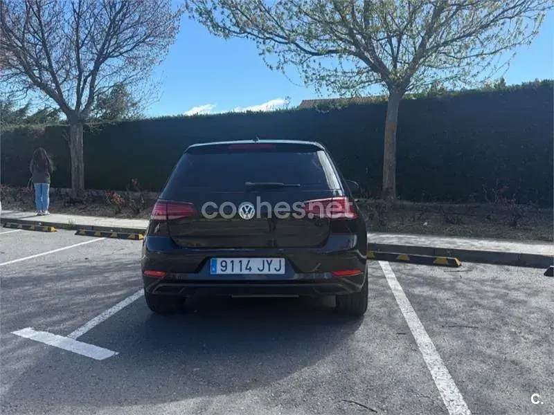 Usado VW Golf VII Business 115 CV (84 kW) 2017 Negro Berlina
