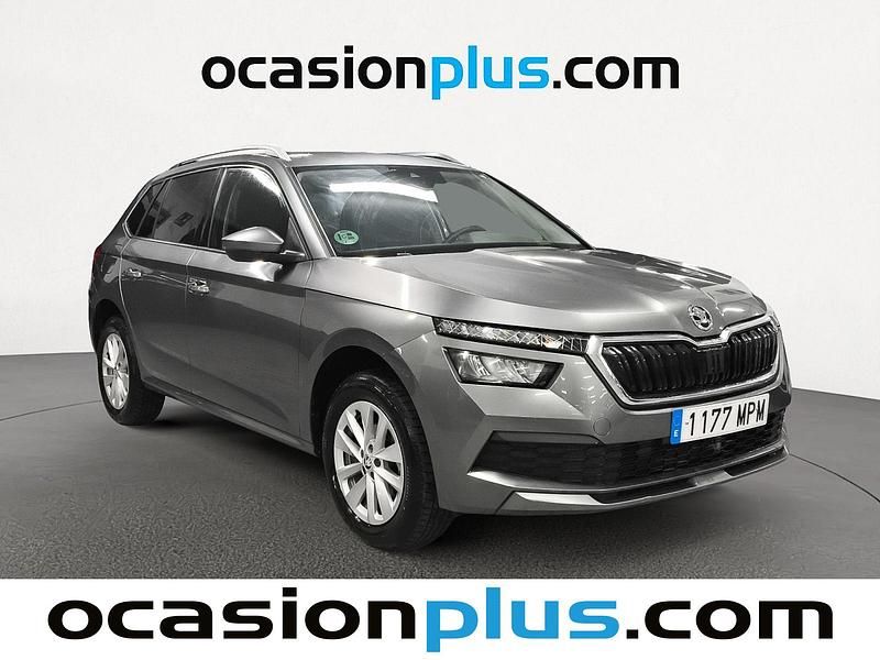 Usado Skoda Kamiq Ambition 110 CV (80 kW) 2024 Gris SUV