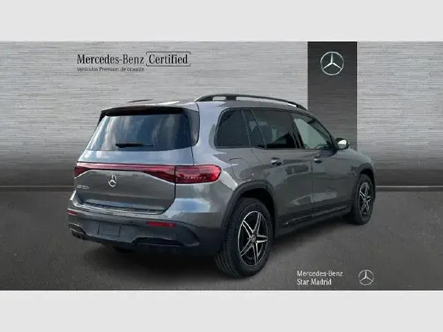 Usado Mercedes EQB250 139 kW (190 CV) 2025 Gris montaña SUV